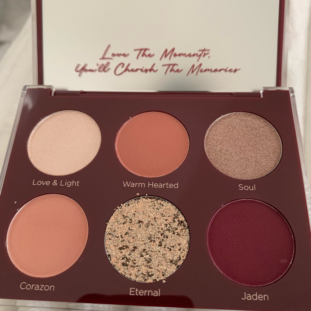 Dominique Cosmetics Unconditional Eye Palette